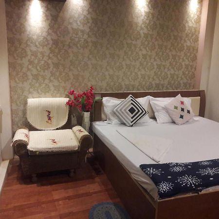 Buddha Guest House Varanasi Esterno foto