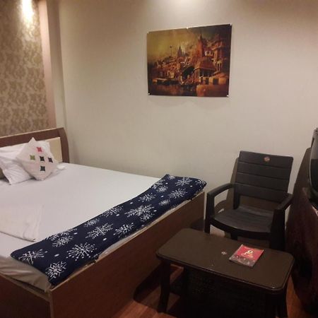 Buddha Guest House Varanasi Esterno foto