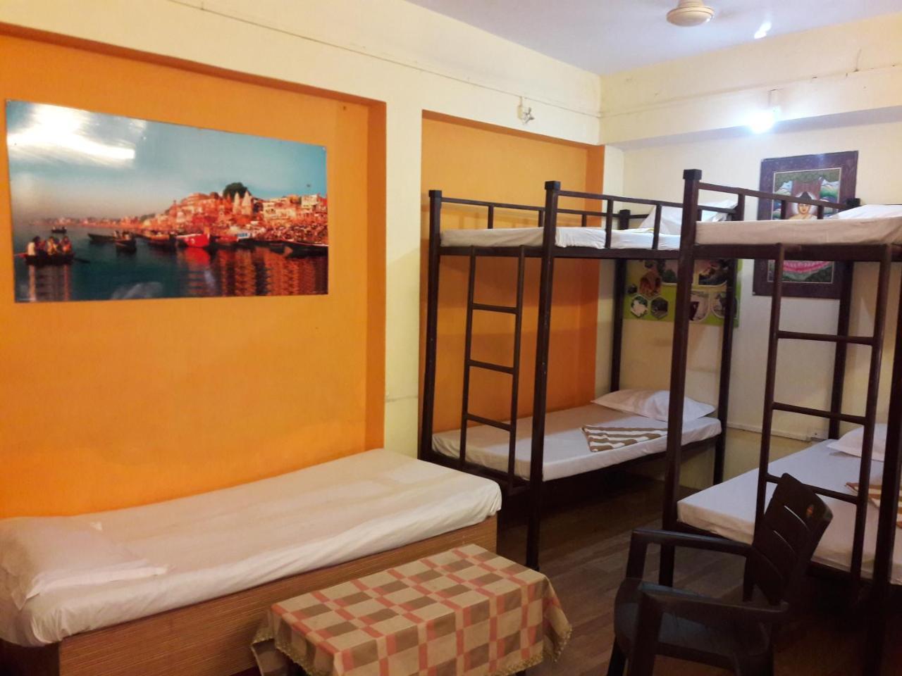 Buddha Guest House Varanasi Esterno foto
