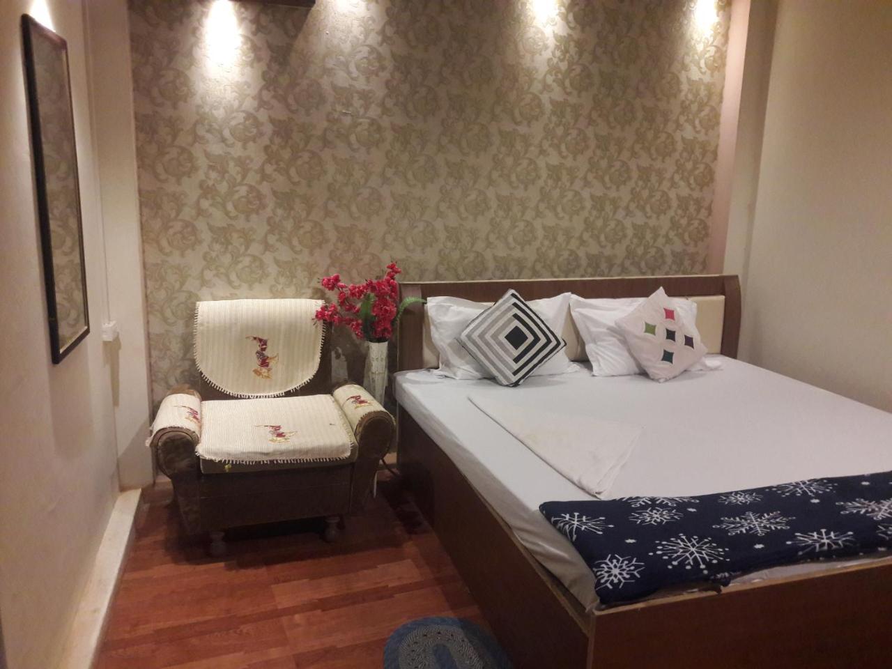 Buddha Guest House Varanasi Esterno foto
