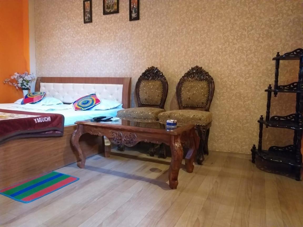 Buddha Guest House Varanasi Esterno foto