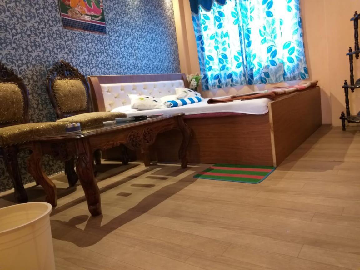 Buddha Guest House Varanasi Esterno foto